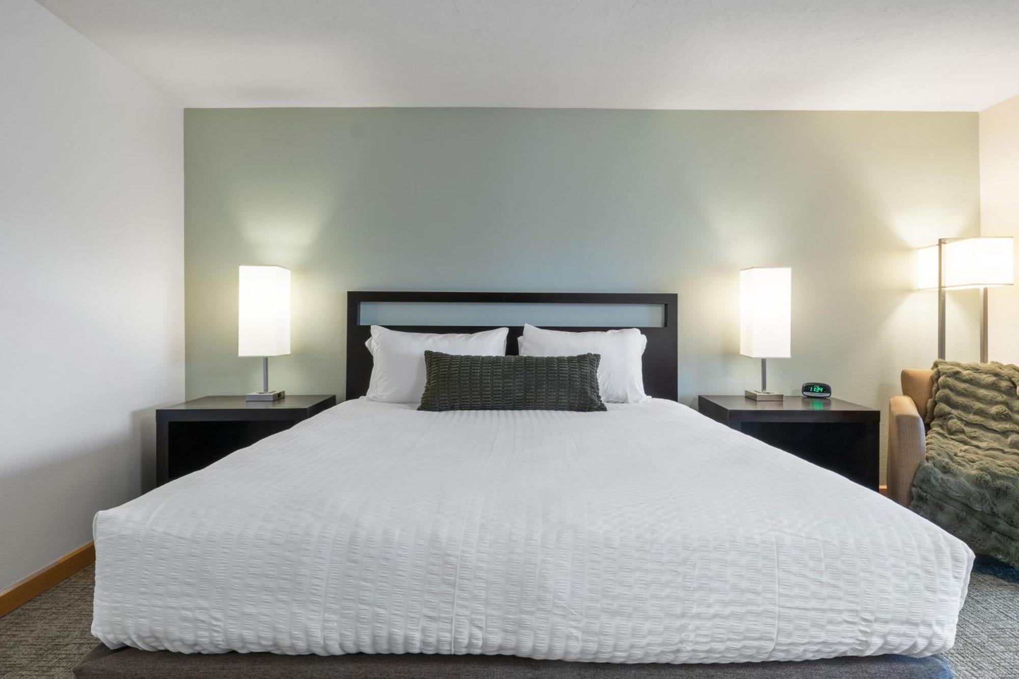 Bonneville Hot Springs Resort & Spa North Bonneville Room photo