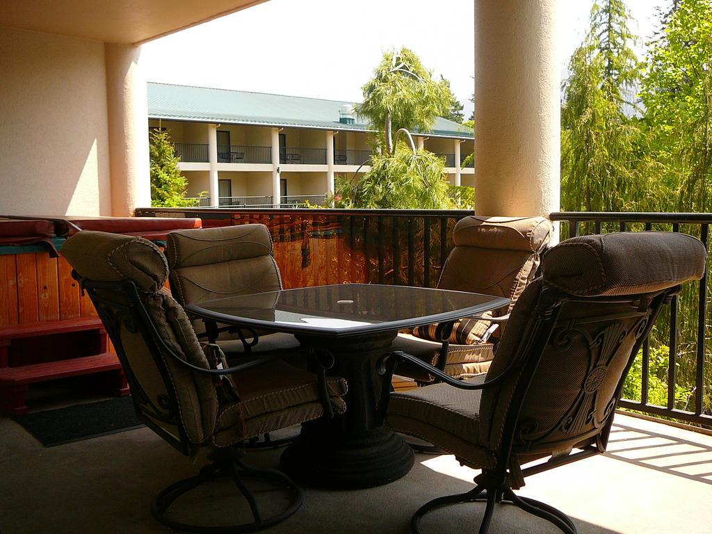 Bonneville Hot Springs Resort & Spa North Bonneville Room photo